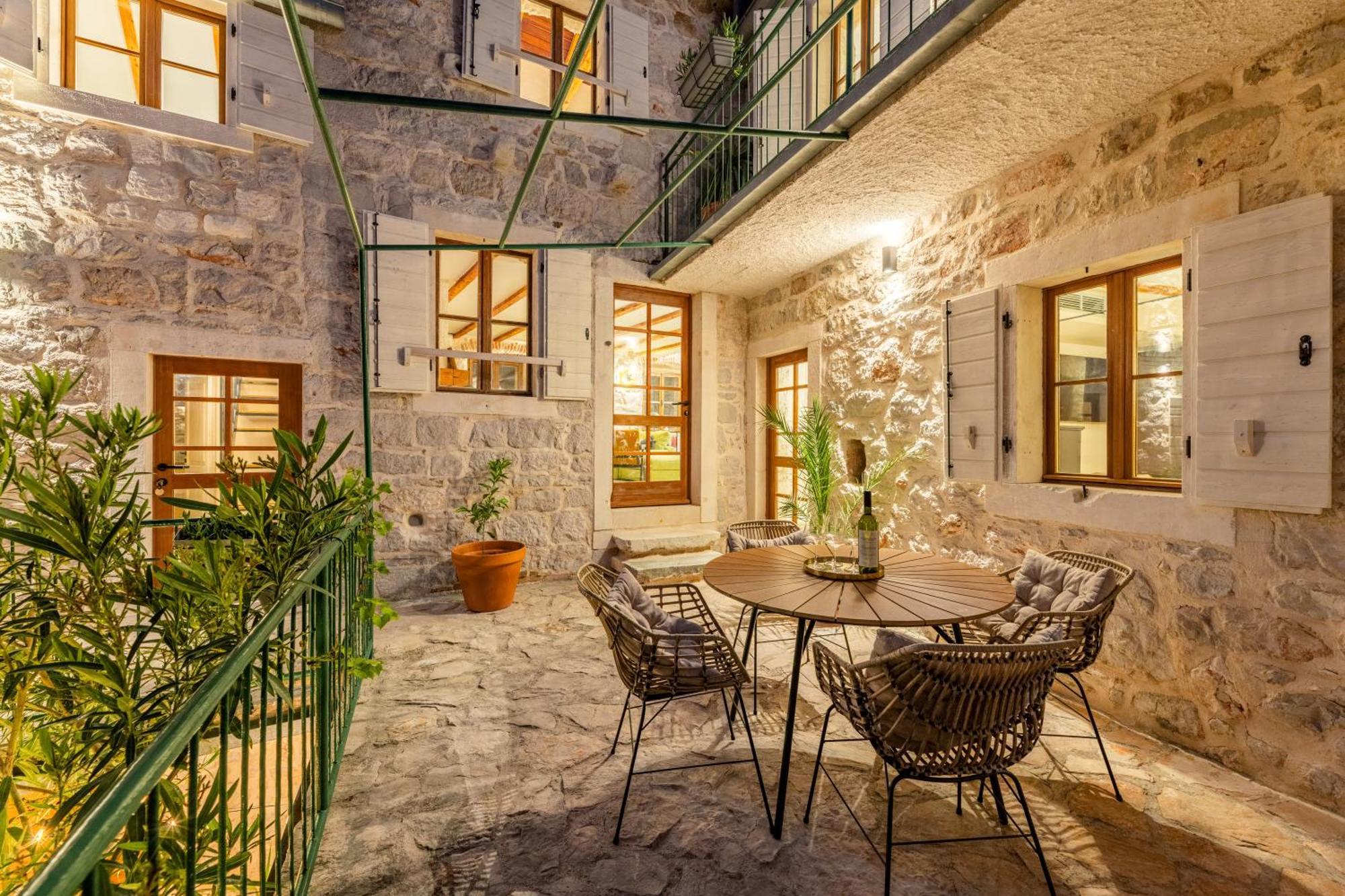 Dvor Pitve Villas Jelsa  Ngoại thất bức ảnh